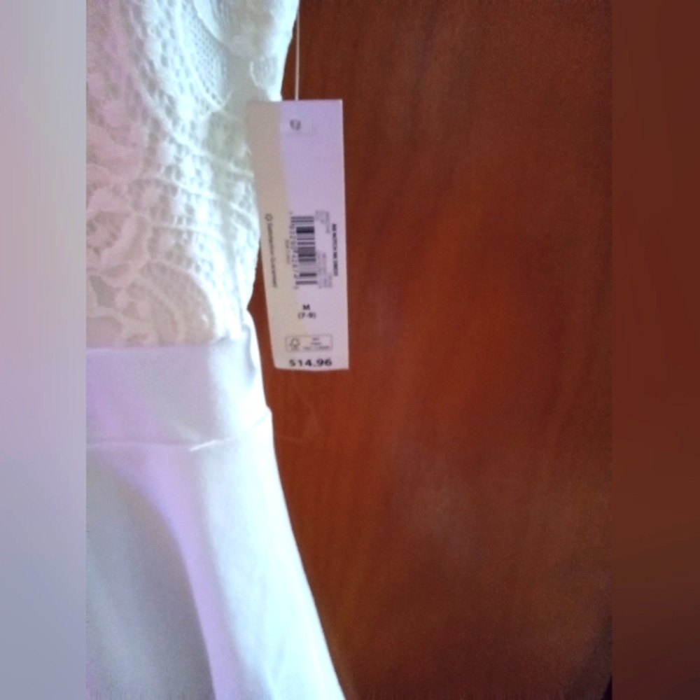 NWT Lace Dress size Medium - Picture 3 of 5